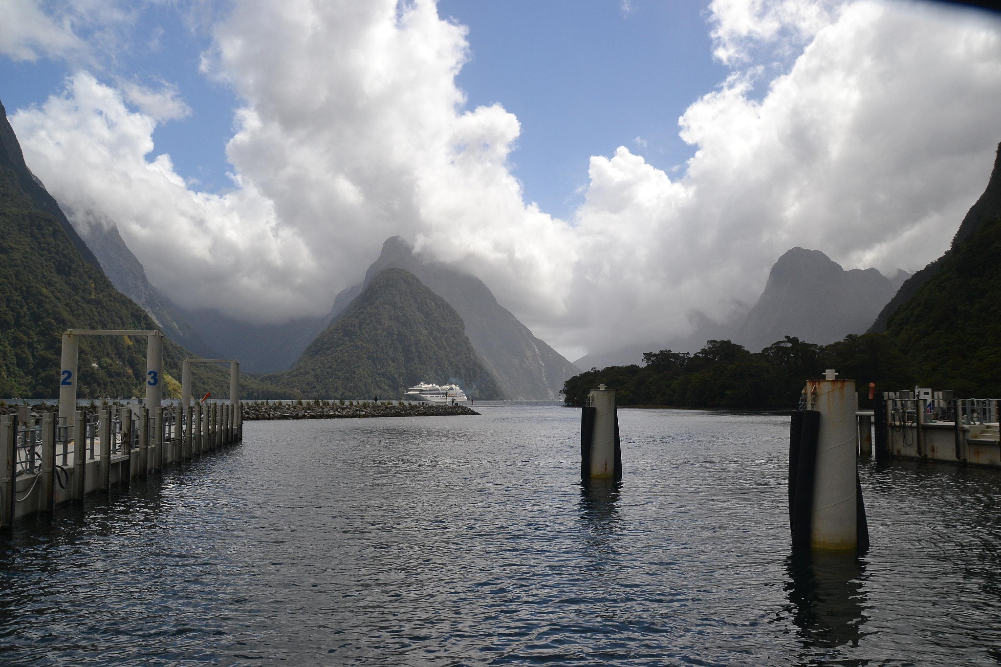 Nikon D3100 + Sigma 18-250mm F3.5-6.3 DC Macro OS HSM sample photo. Milford track in nz photography