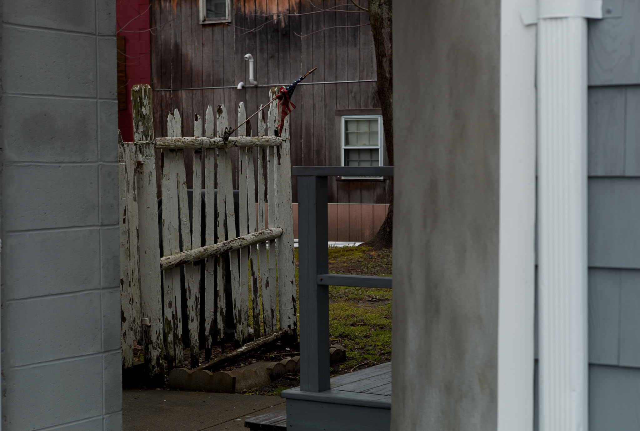 Leica M8 sample photo. Corner post photography