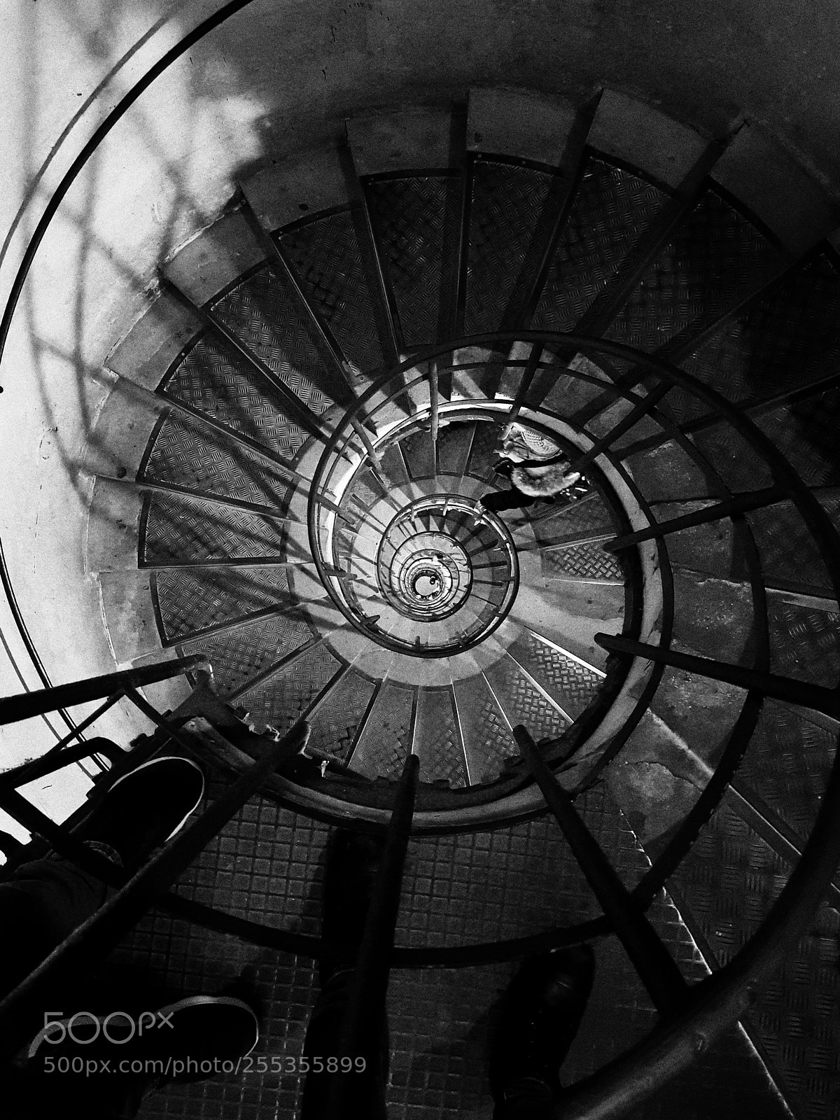 Samsung Galaxy S8+ sample photo. Stairs escaleras blackandwhite arcodeltriunfo photography