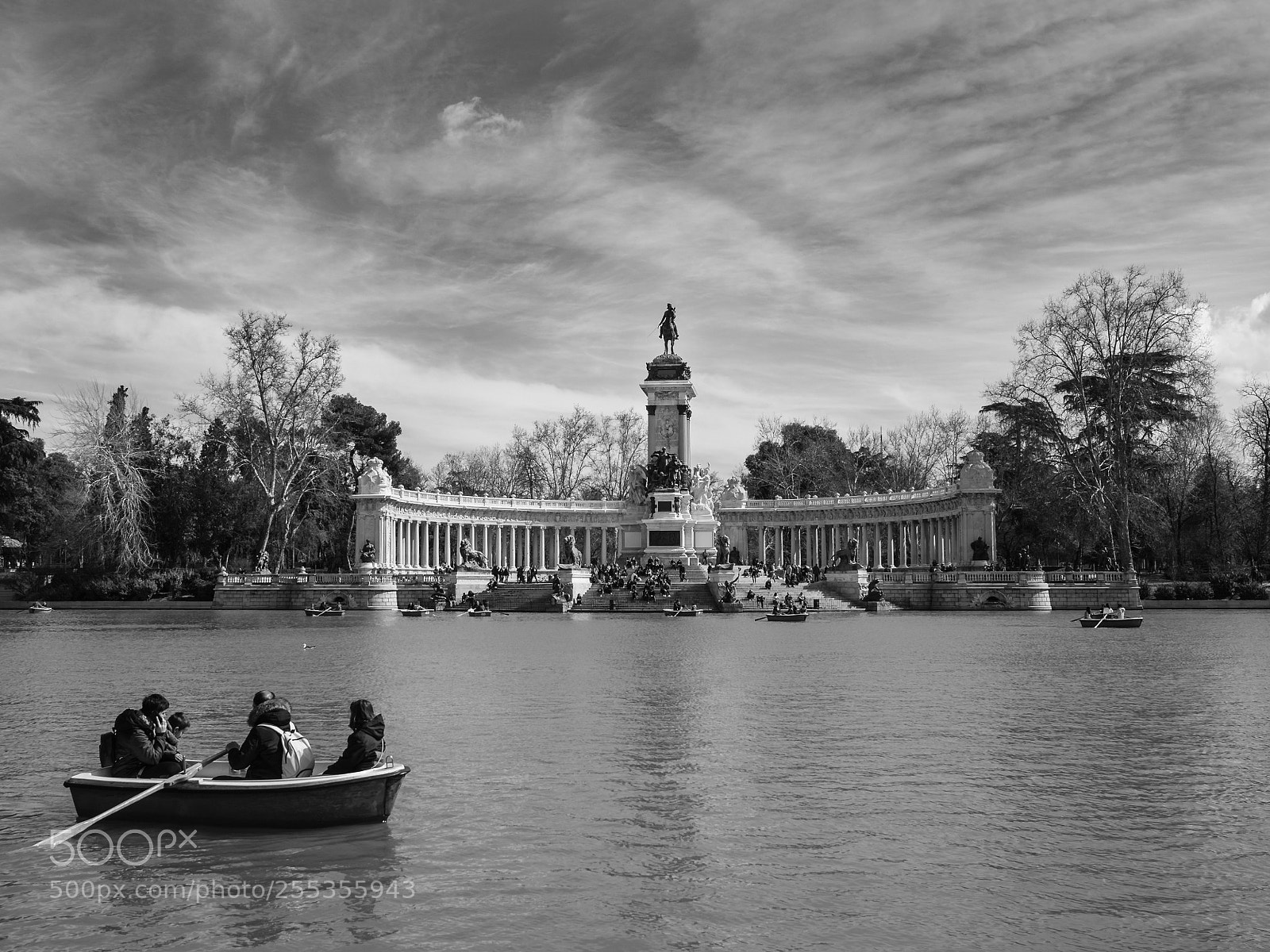 Olympus OM-D E-M10 II sample photo. Finchè la barca va... photography