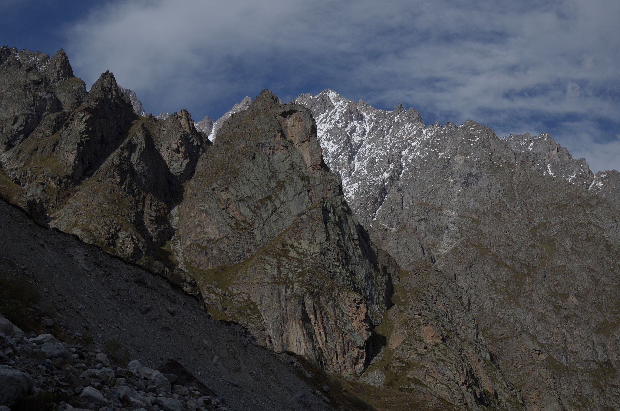 Pentax K-30 sample photo. Сolored rocks photography