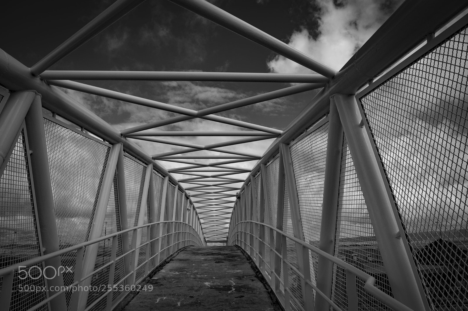Fujifilm X-T20 sample photo. Overpassbw.jpg photography
