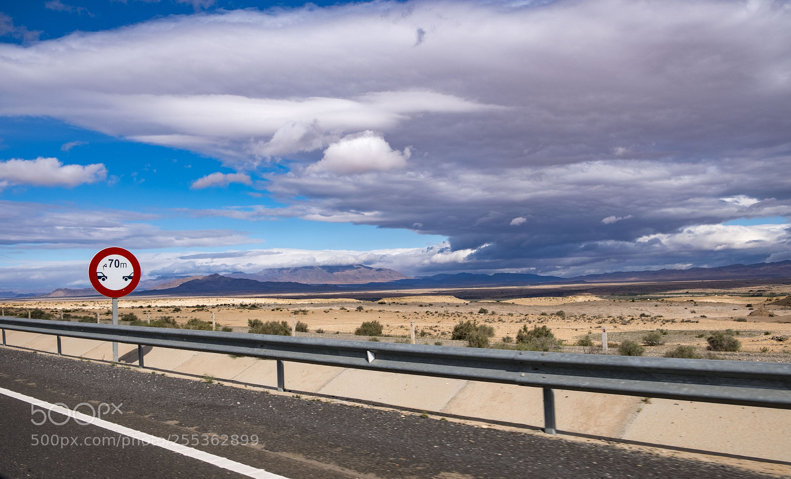 Fujifilm X-T20 sample photo. Keep safe distance photography