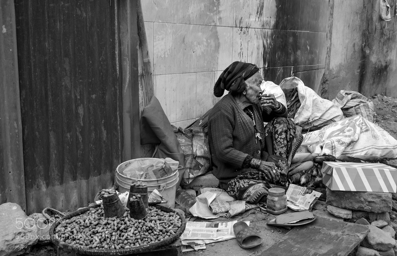 Nikon D7000 sample photo. The old lady photography