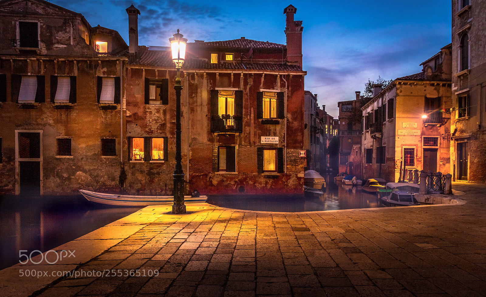 Canon EOS 60D sample photo. Hidden venice photography