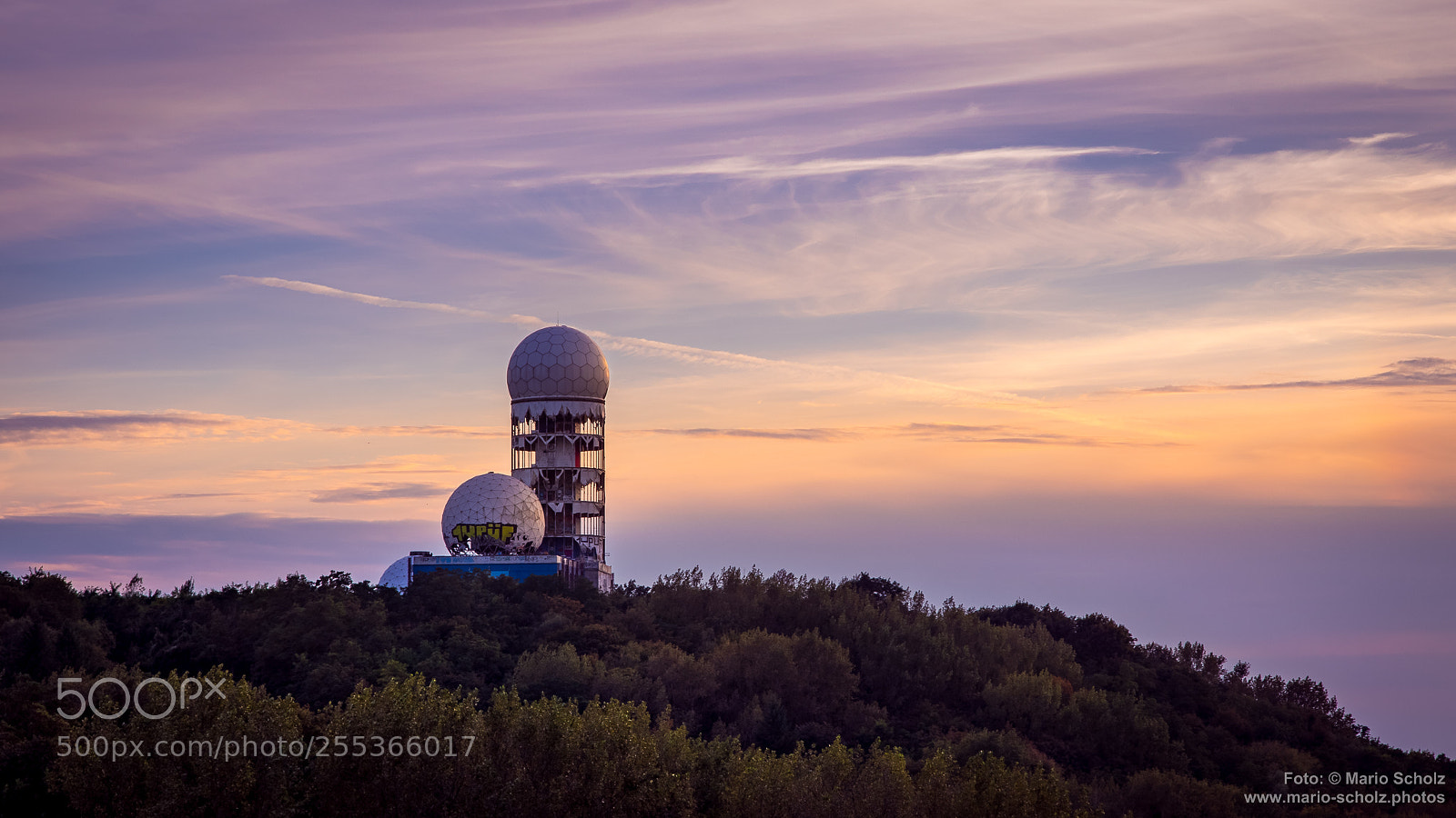 Canon EOS 7D Mark II sample photo. Field station berlin photography