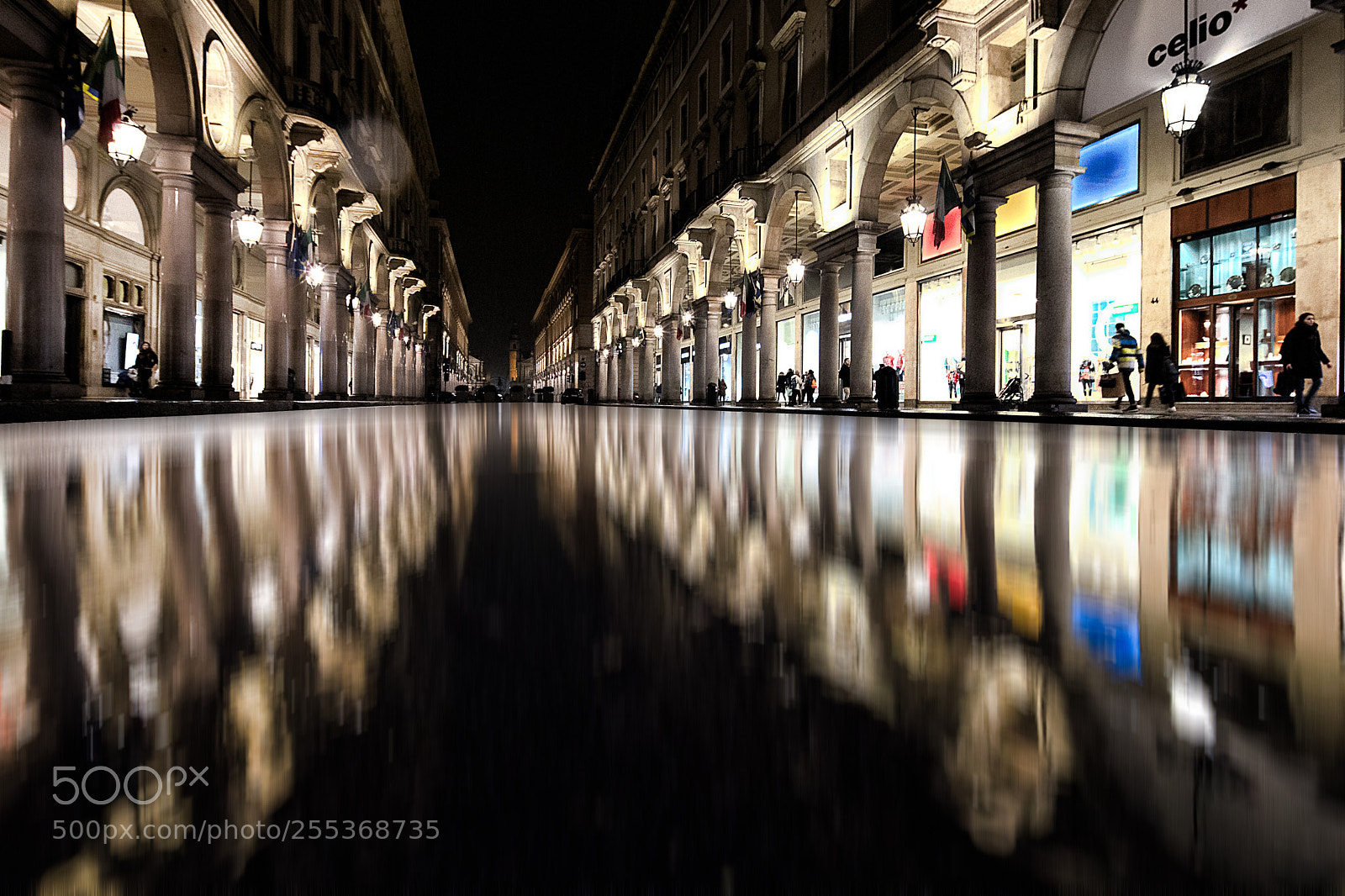 Canon EOS 5D Mark IV sample photo. Via roma under the photography