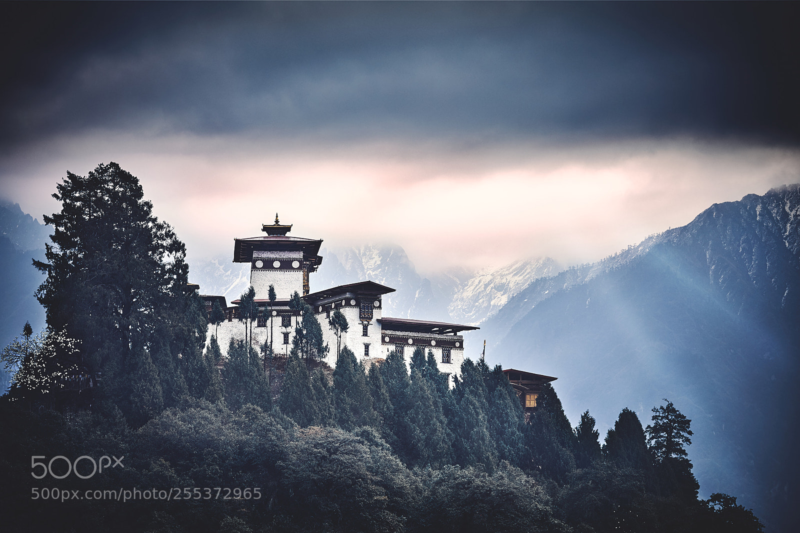 Canon EOS 5D Mark IV sample photo. Bhutan: gasa dzong. photography