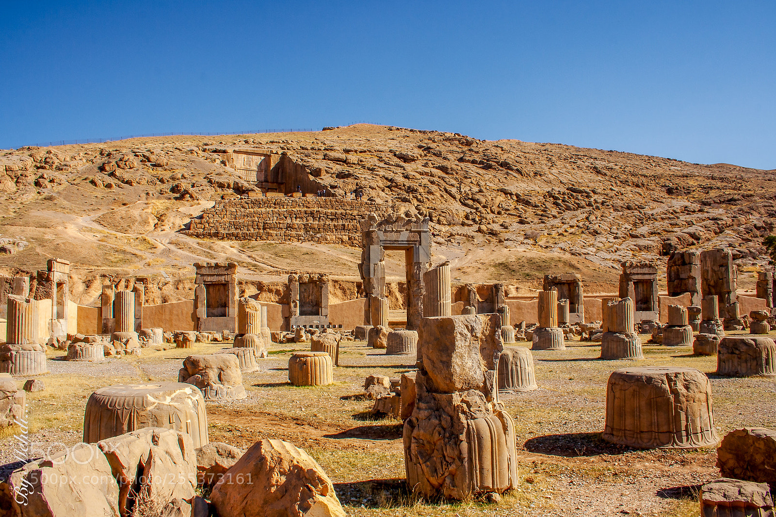 Canon EOS 350D (EOS Digital Rebel XT / EOS Kiss Digital N) sample photo. Remaining of persepolis photography