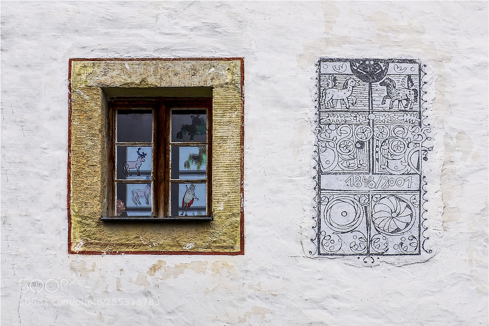 Sony SLT-A55 (SLT-A55V) sample photo. Facade art and windows photography