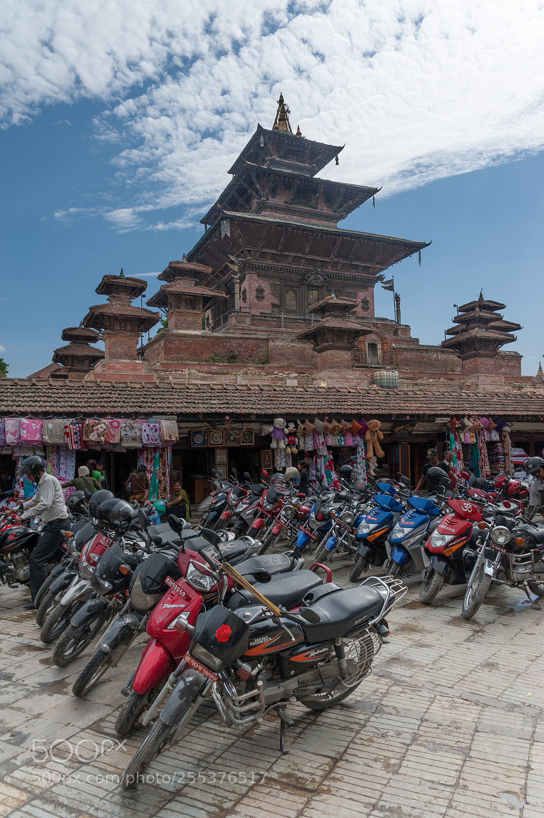 Nikon D700 sample photo. Motorcycle parking lot photography