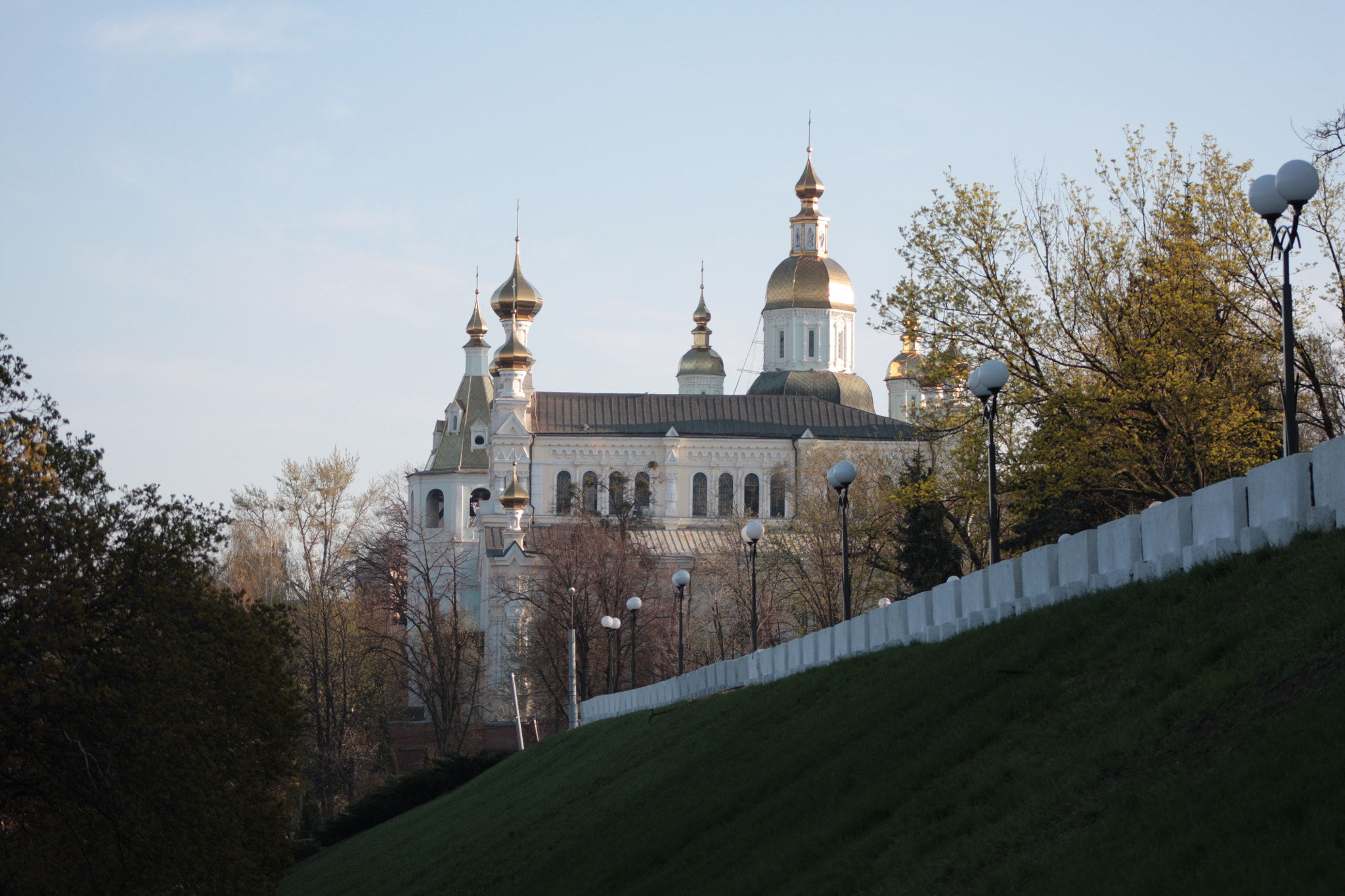 Canon EF 75-300mm f/4-5.6 sample photo. Pokrovskiy sobor photography