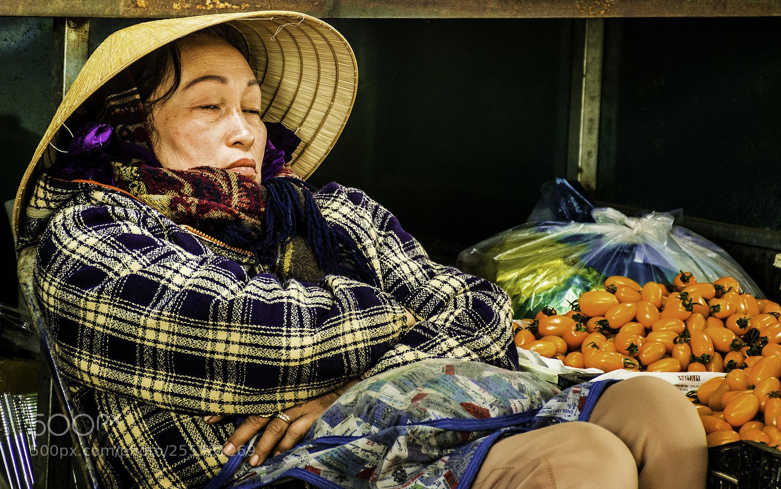 Nikon D3200 sample photo. Drowsiness photography