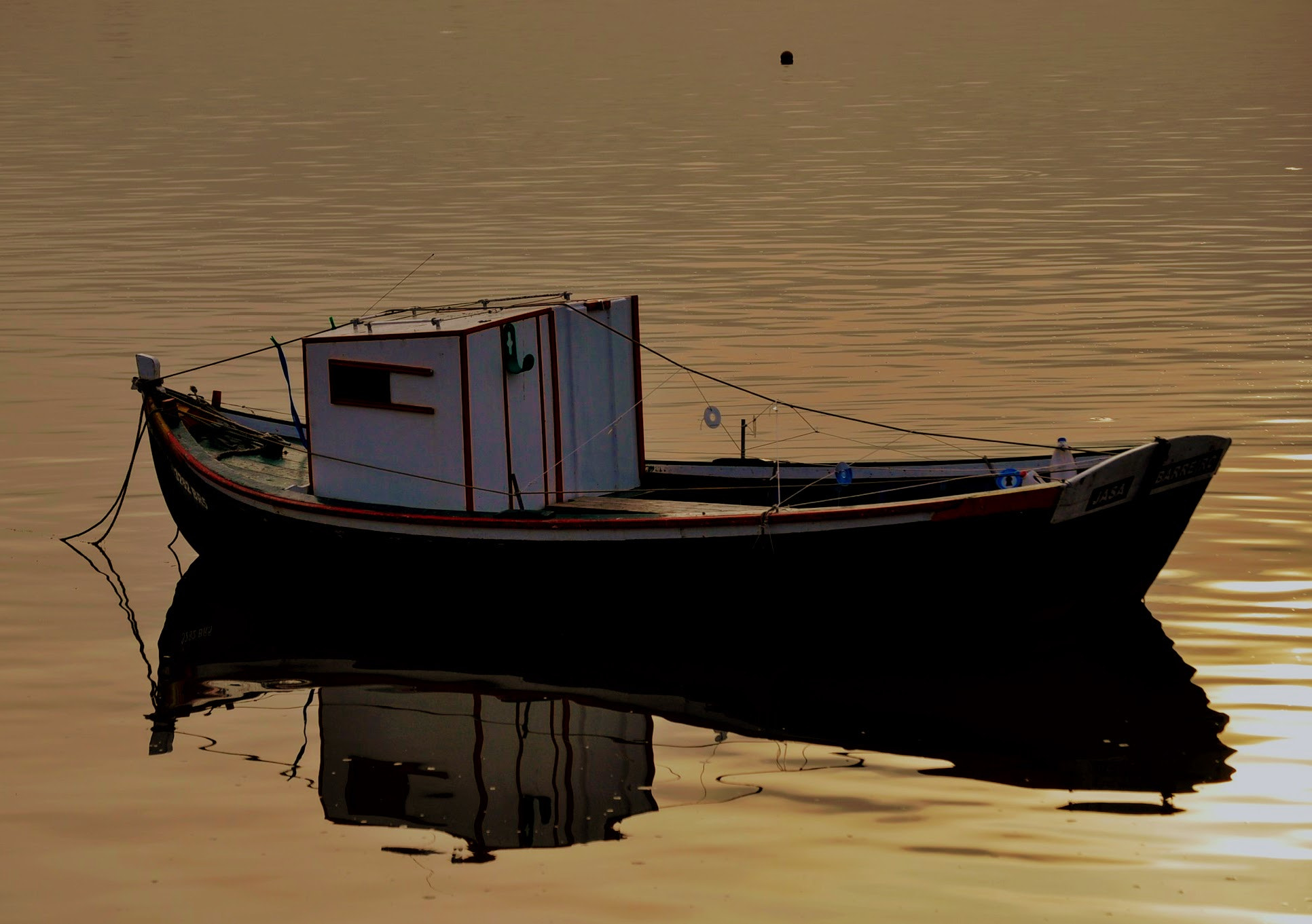 Nikon D5000 sample photo. Fisherboat! photography