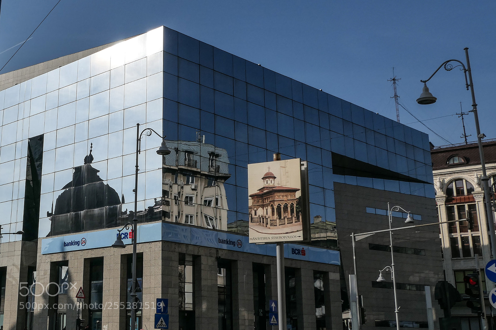 Panasonic Lumix DMC-LX10 (Lumix DMC-LX15) sample photo. Rencontre architecturale (architectural meeting) photography