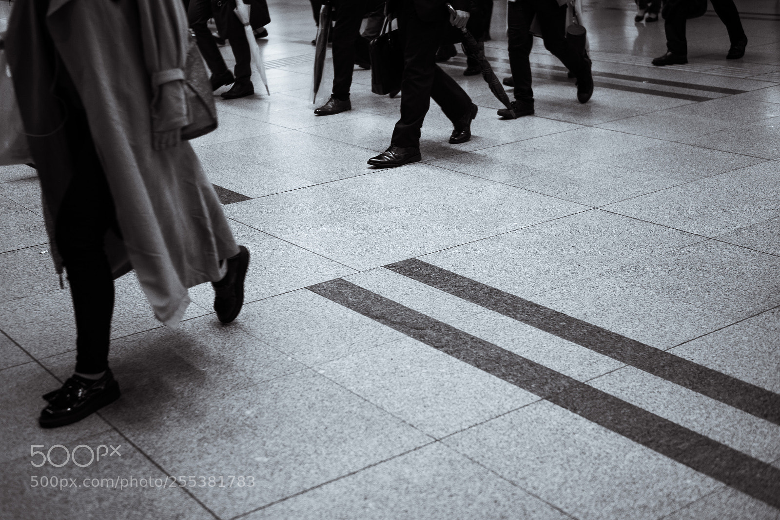 Olympus OM-D E-M1 Mark II sample photo. People passing by photography