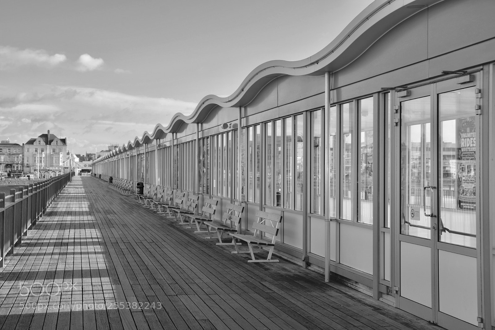 Nikon D3300 sample photo. Grand pier promenade, weston-super-mare photography
