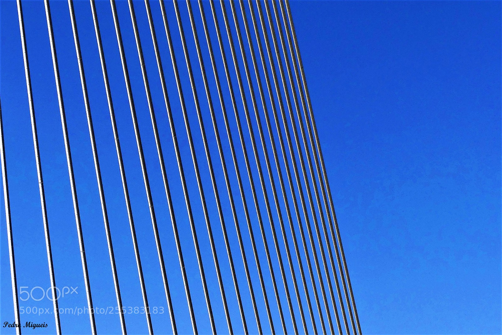 Panasonic Lumix DMC-FZ300 sample photo. Minimal photography