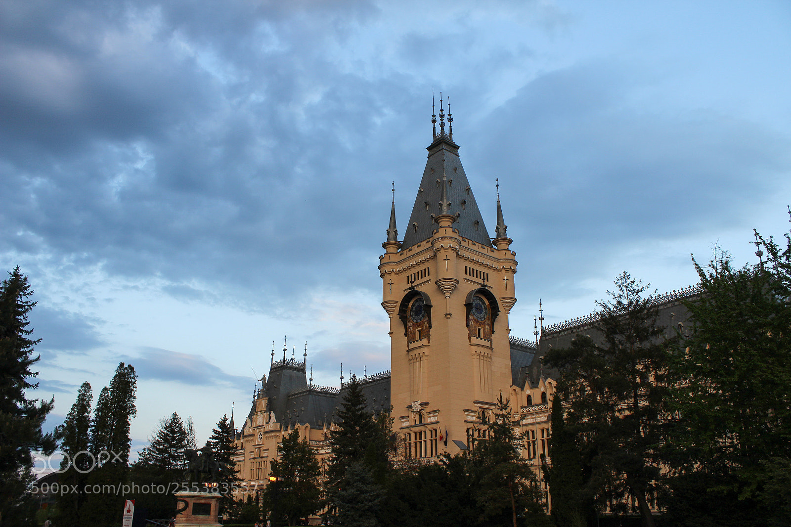Canon EOS 1200D (EOS Rebel T5 / EOS Kiss X70 / EOS Hi) sample photo. Palace of culter, iasi photography