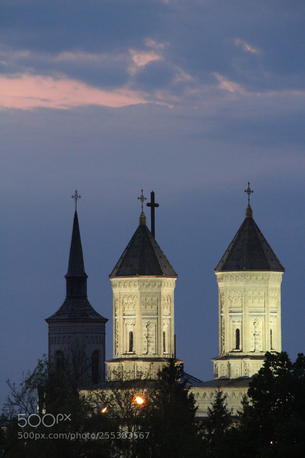Canon EF-S 55-250mm F4-5.6 IS II sample photo. Trei ierarhi church towers photography