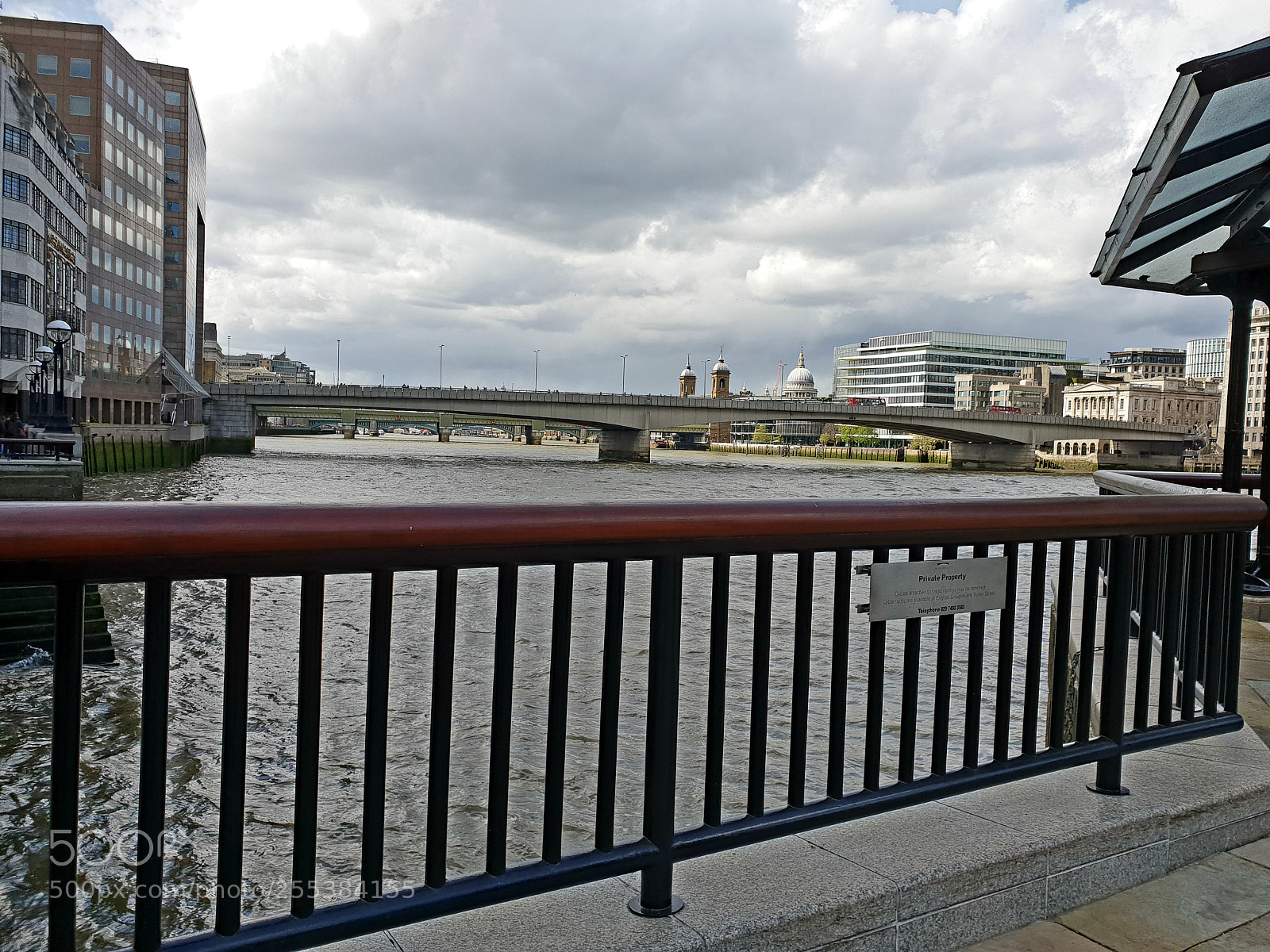 Samsung Galaxy S9 sample photo. London bridge photography
