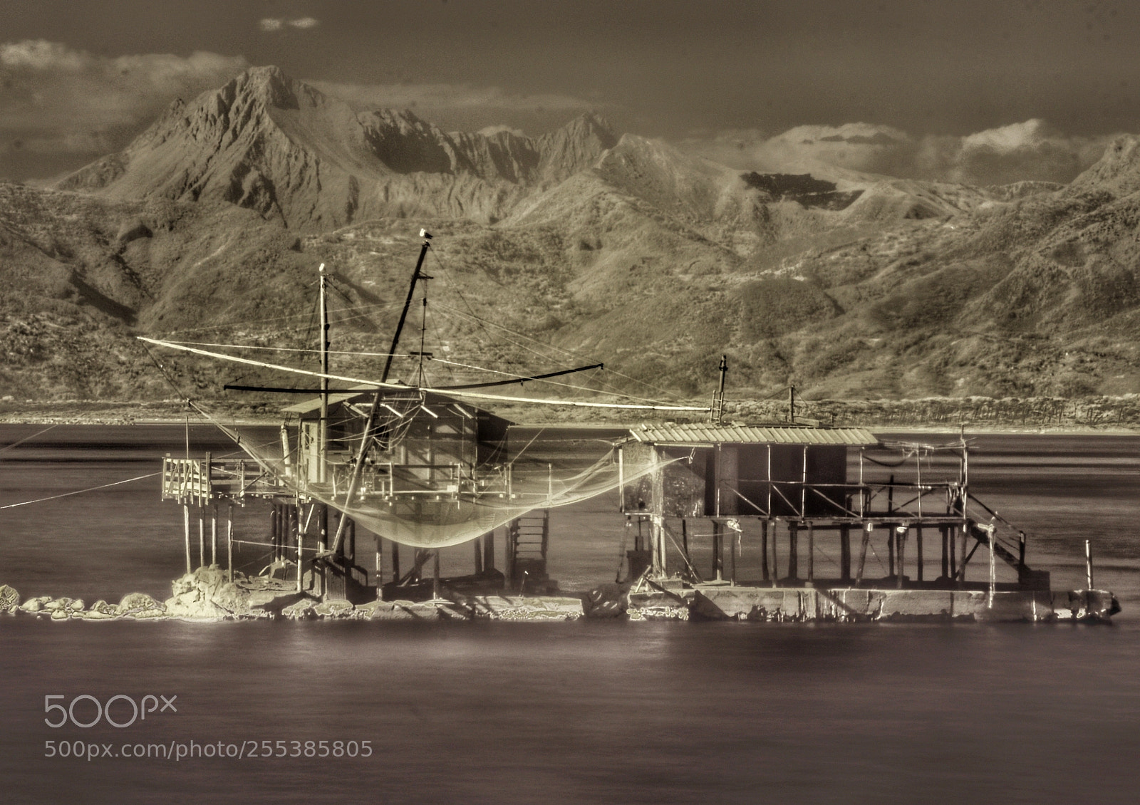 Nikon D5100 sample photo. Ir1000 lunga esposizione +hdr photography