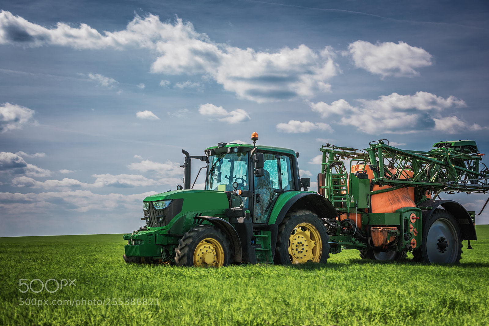 Canon EOS 5D Mark IV sample photo. Farming tractor plowing and photography