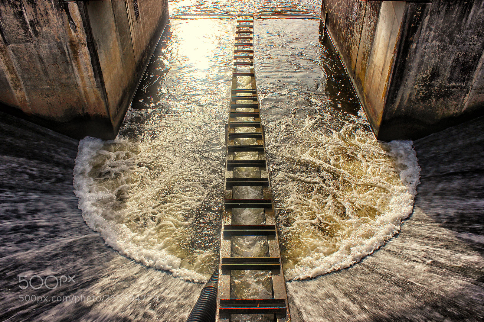 Canon EOS 600D (Rebel EOS T3i / EOS Kiss X5) sample photo. Spillway photography