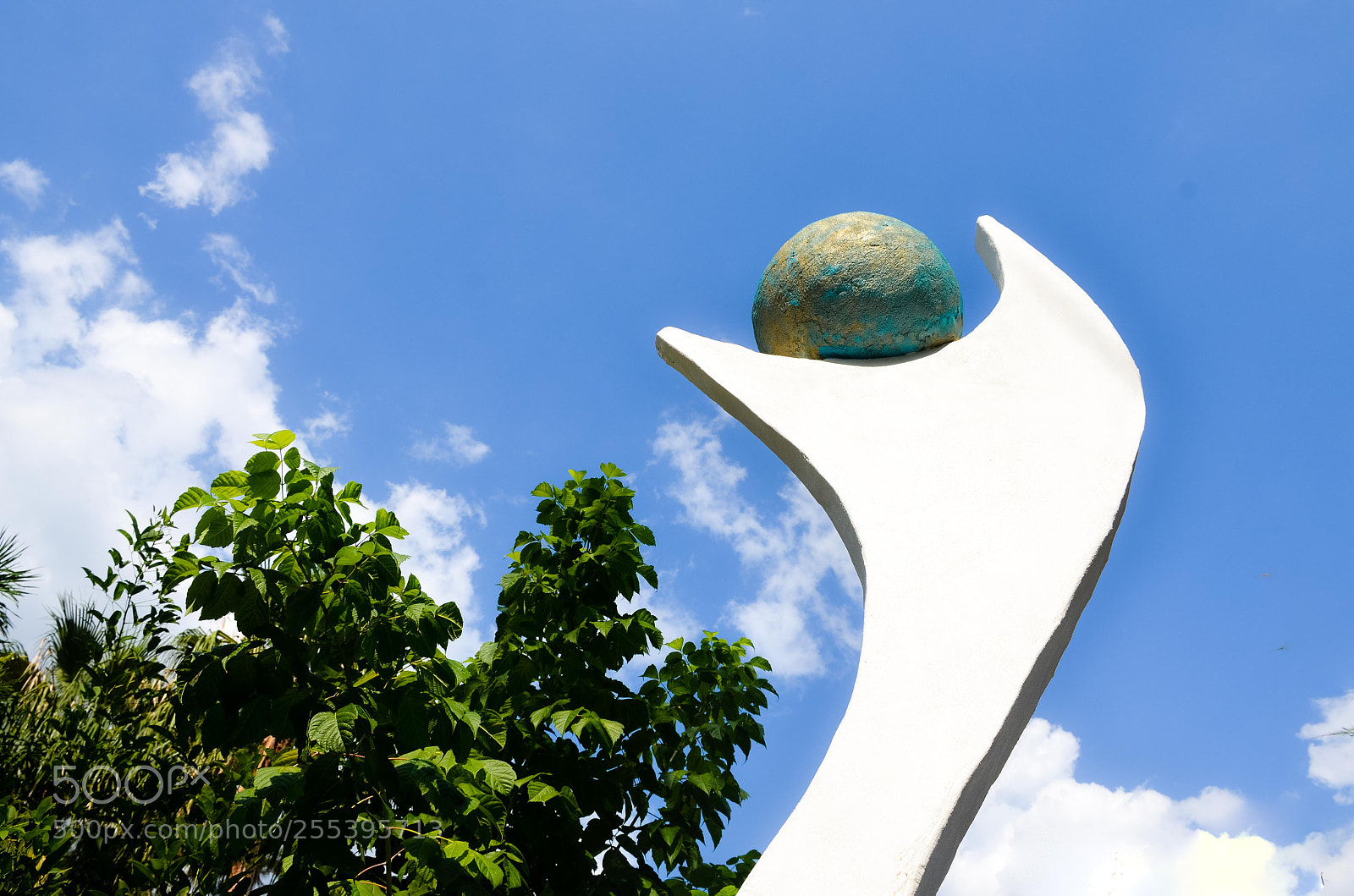 Nikon D5100 sample photo. The world in the photography