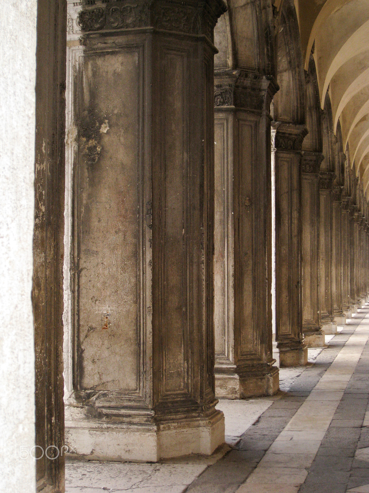 Canon POWERSHOT SD870 IS sample photo. Arcade in interior courtyard, doge's palace photography