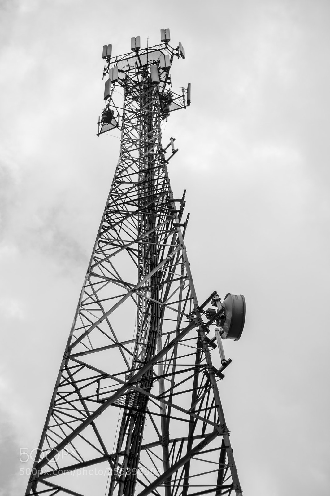 Canon EOS 750D (EOS Rebel T6i / EOS Kiss X8i) sample photo. Tower photography