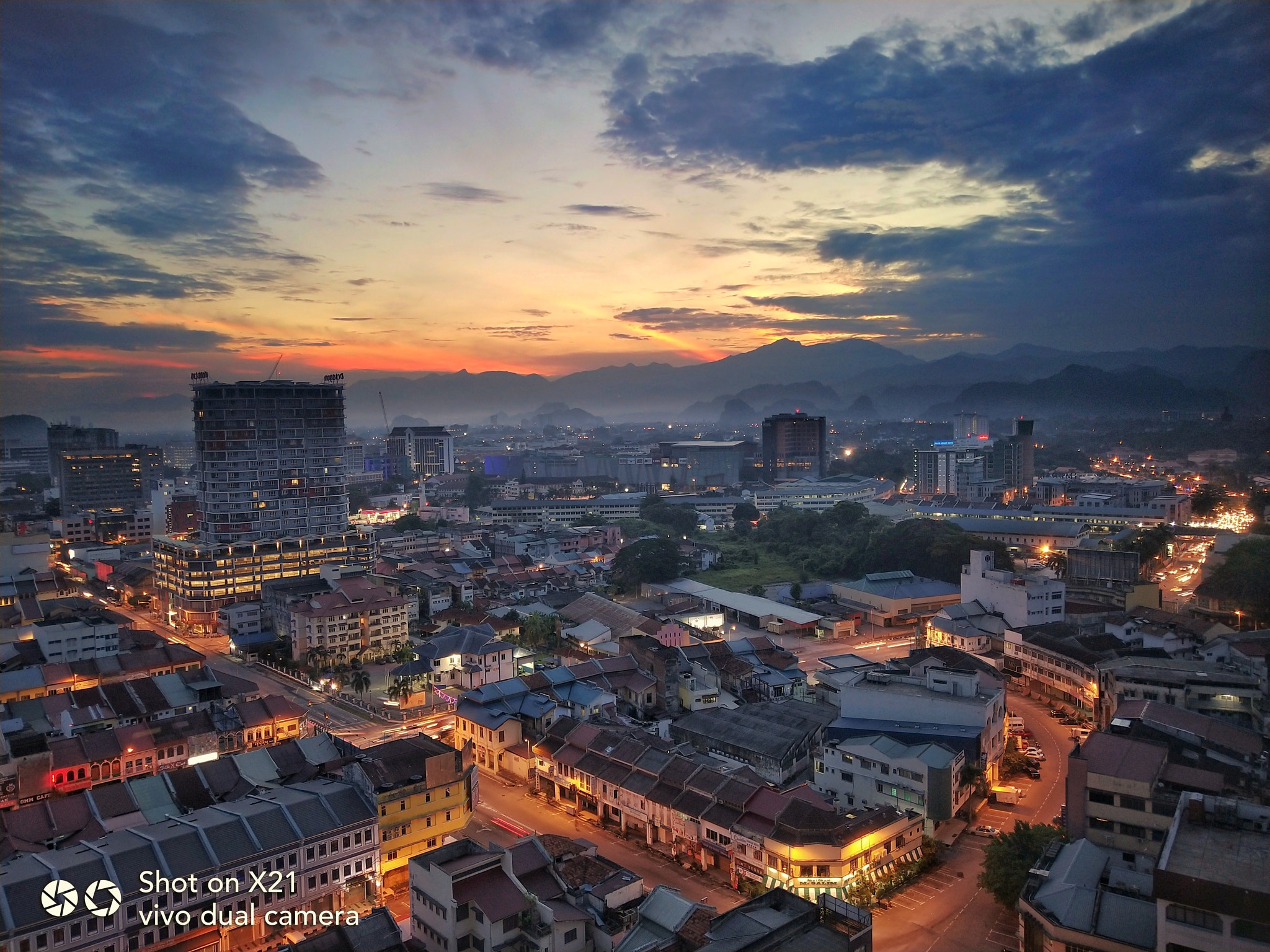 vivo 1725 sample photo. Ipoh photography