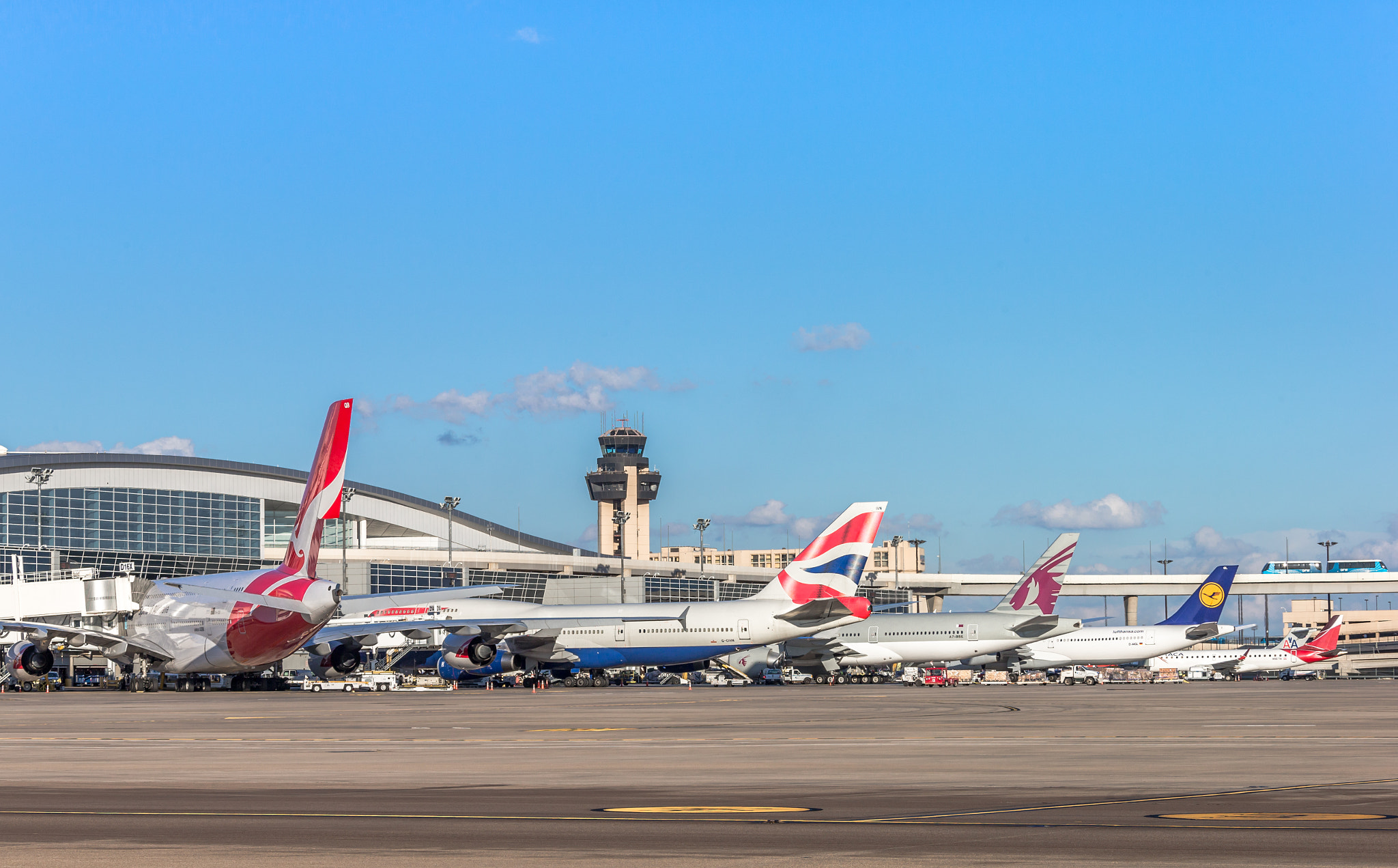 Canon EOS-1D C sample photo. Dallas fort worth international airport terminal d photography