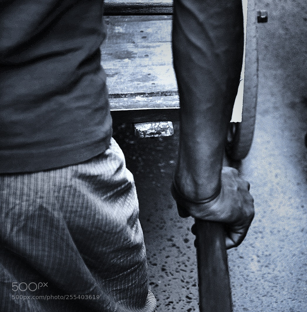 Nikon D5300 sample photo. Hands of strength photography