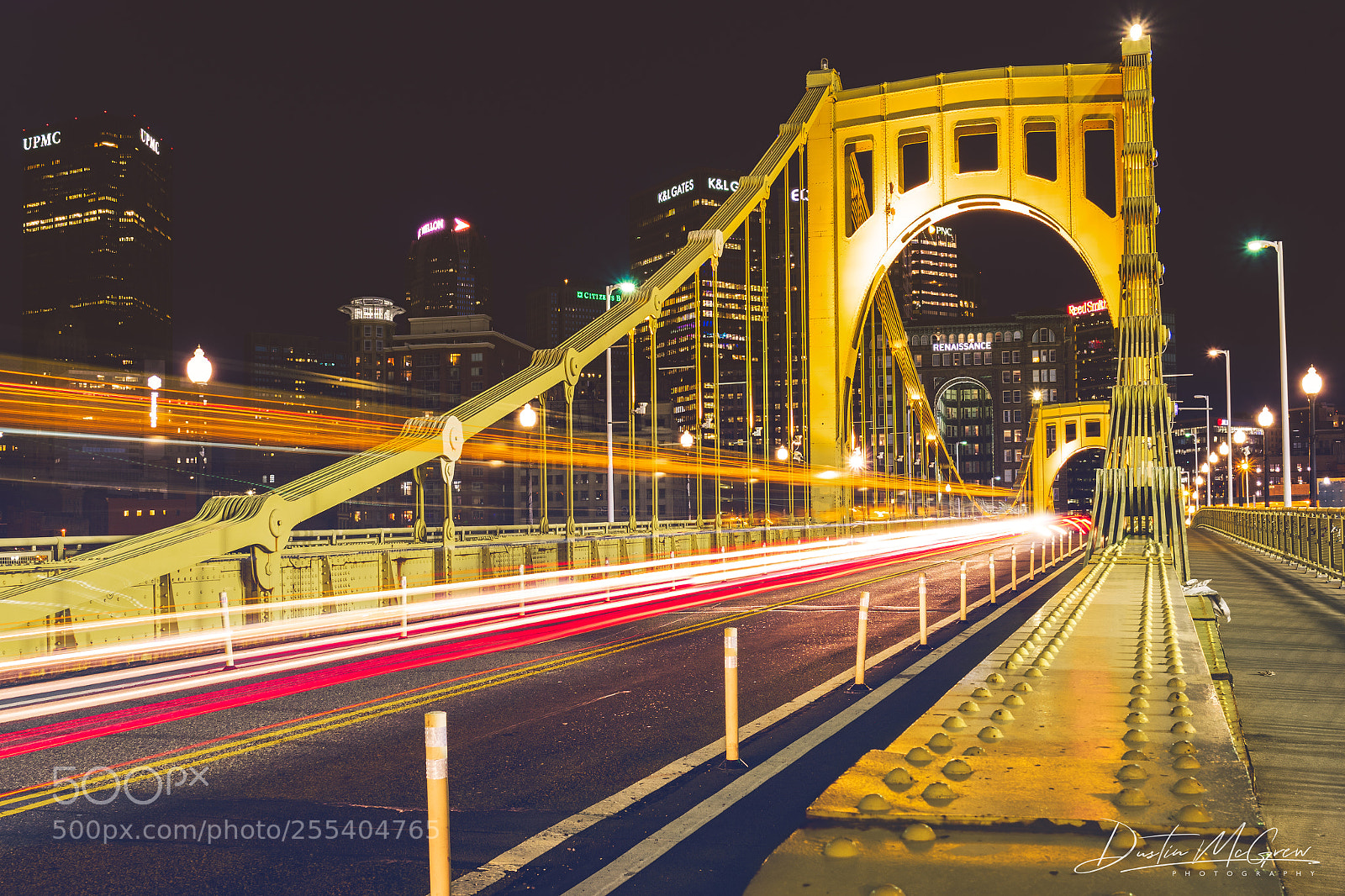 Olympus OM-D E-M1 Mark II sample photo. Clemente bridge traffic trails photography