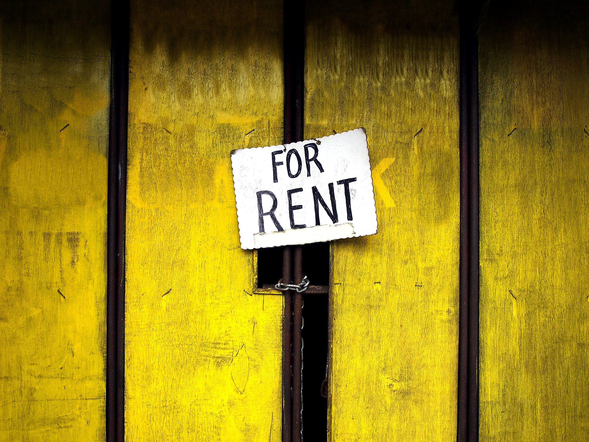Olympus PEN E-P3 sample photo. For rent sign on a door of a stall photography