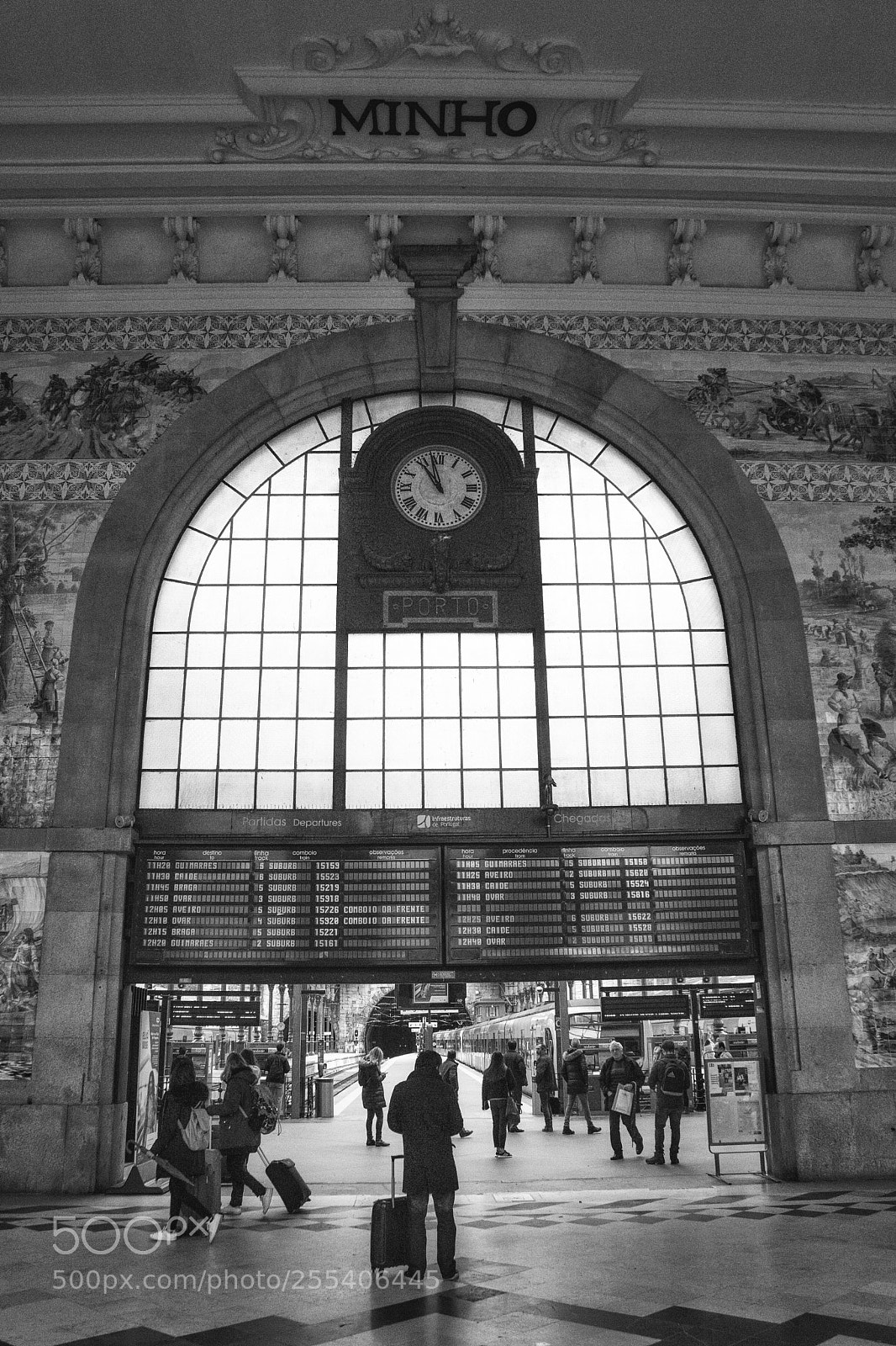 Nikon D5500 sample photo. Last train photography