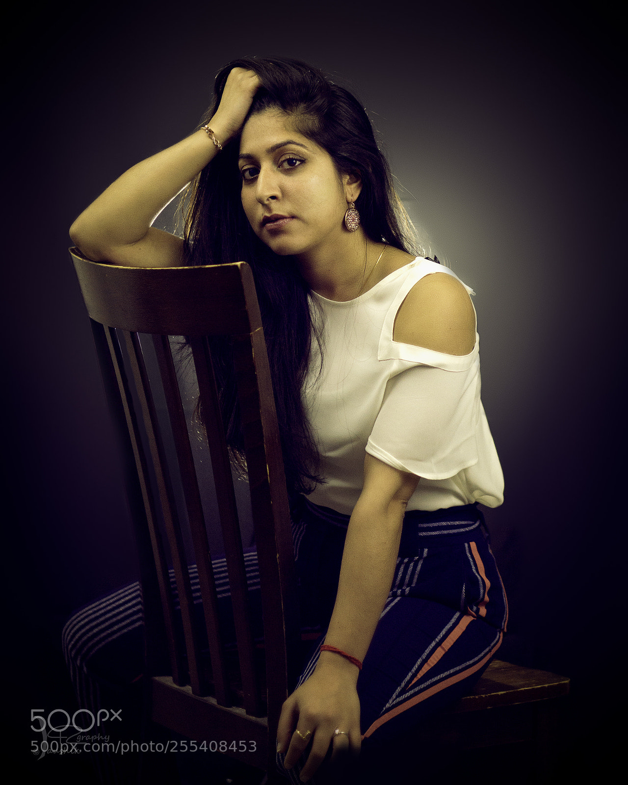 Sony a6000 sample photo. Posing matters photography