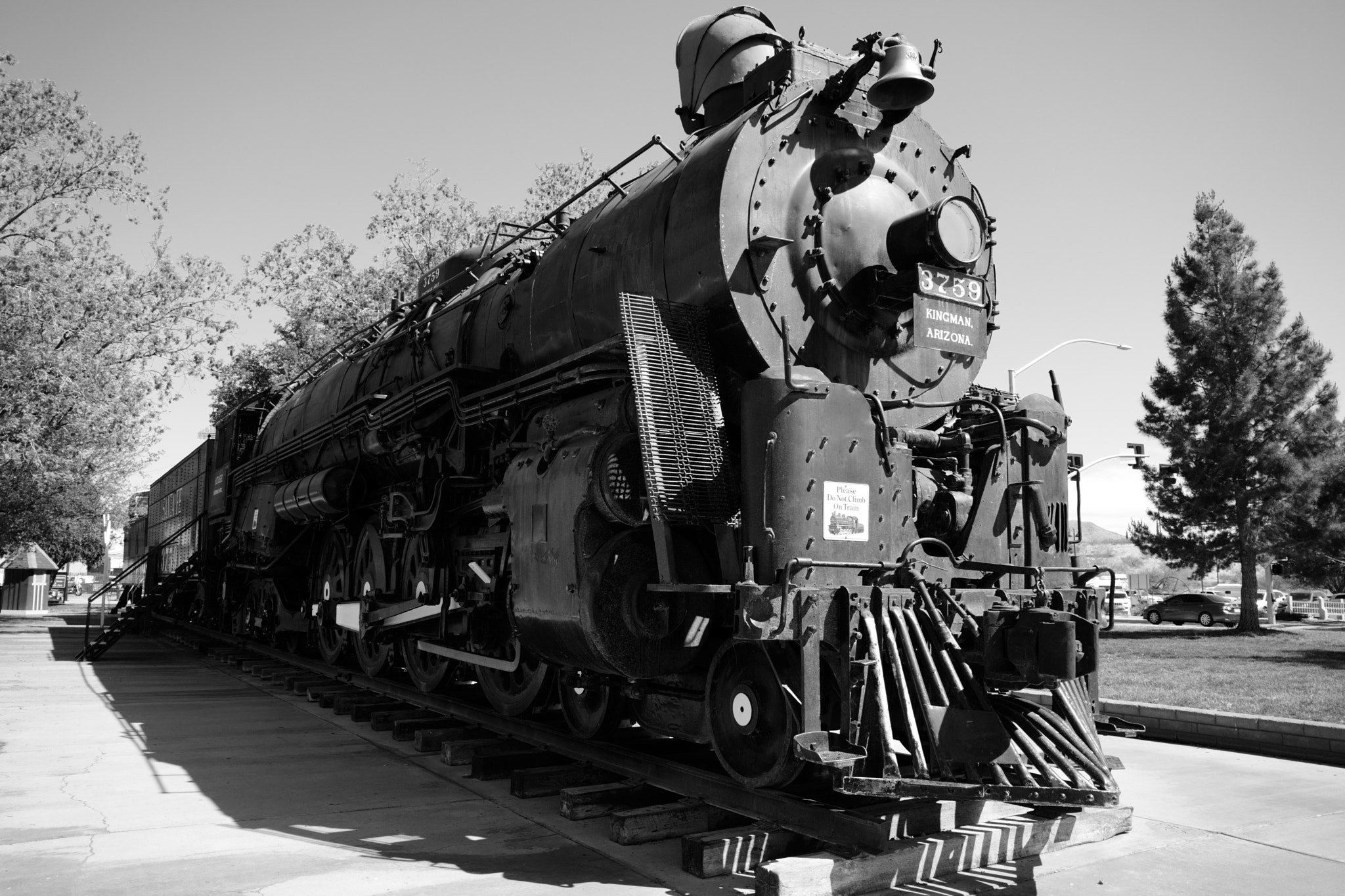 Leica CL sample photo. Kingman train photography