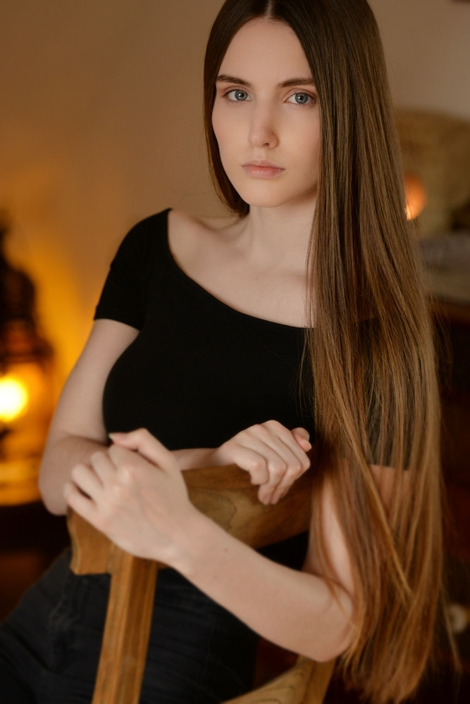 Nikon AF-S Nikkor 70-200mm F2.8G ED VR II sample photo. *portrait of céline* photography