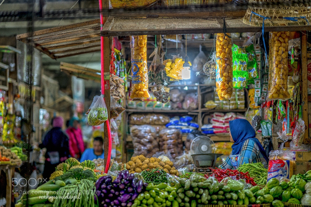 Sony a7R II sample photo. Vegetable seller photography