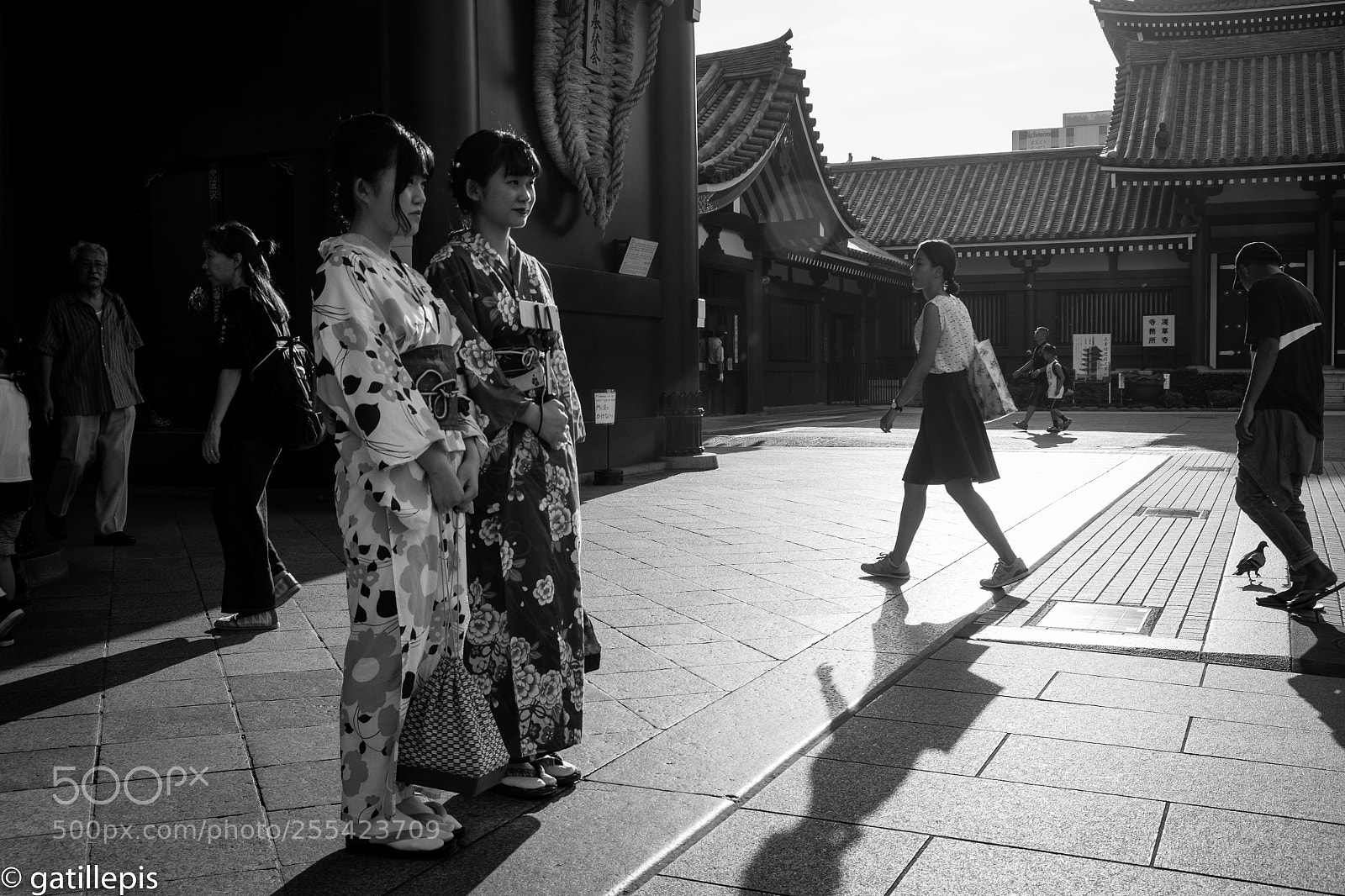 Fujifilm X-T1 sample photo. Yukata at senso-ji photography