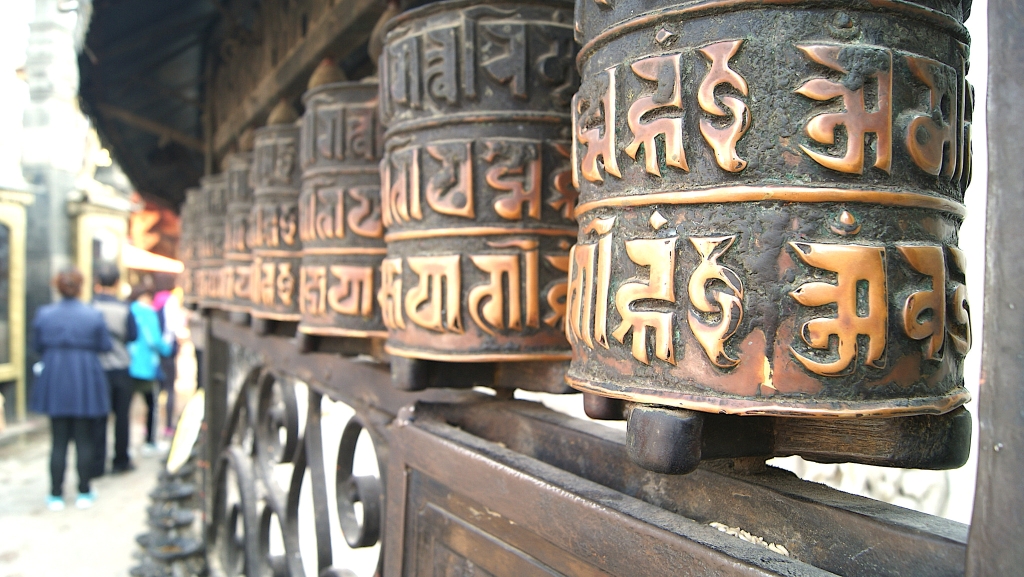 Sony Alpha DSLR-A330 sample photo. Wish as you spin photography