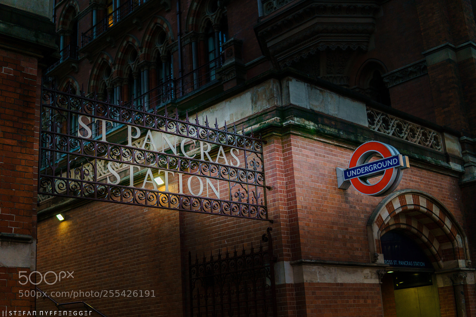 Sony a6000 sample photo. St. pancras photography