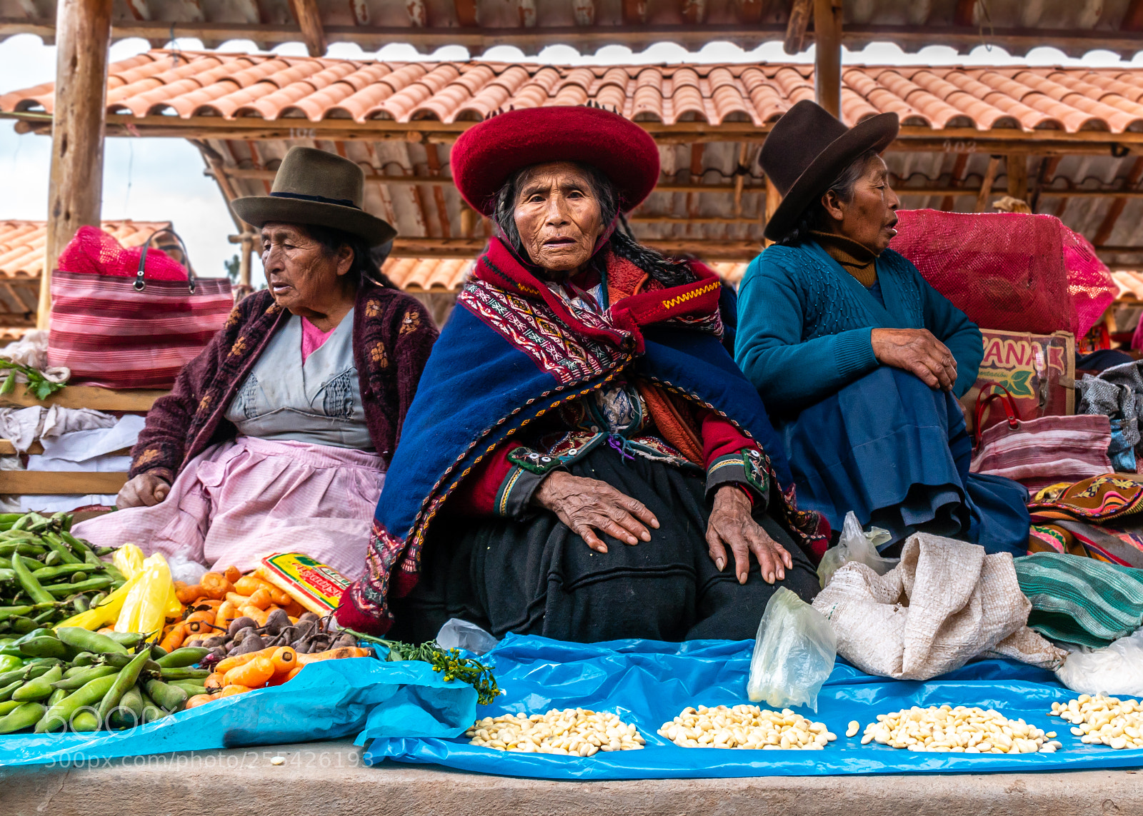 Sony a6500 sample photo. Sunday market photography