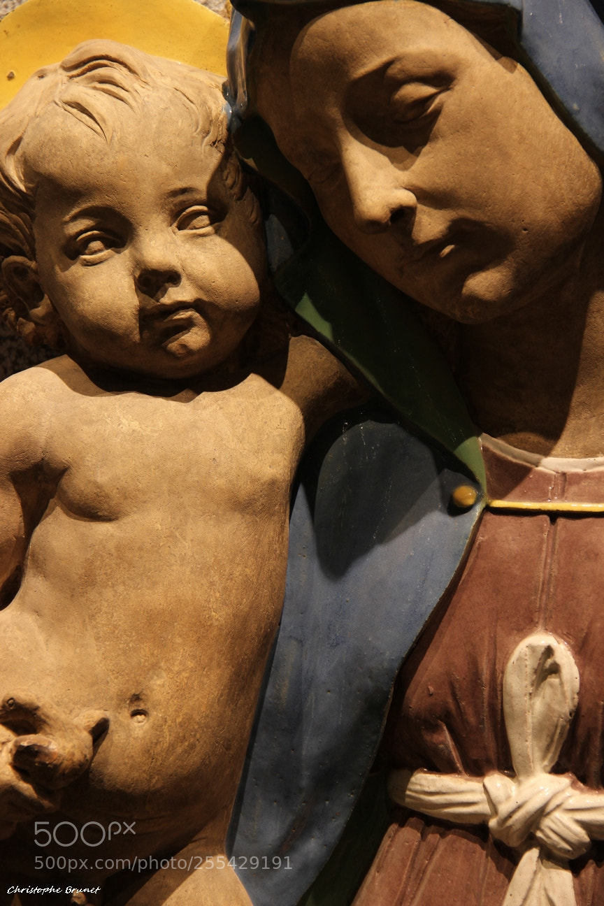 Canon EF-S 18-135mm F3.5-5.6 IS sample photo. La vierge et l'enfant photography