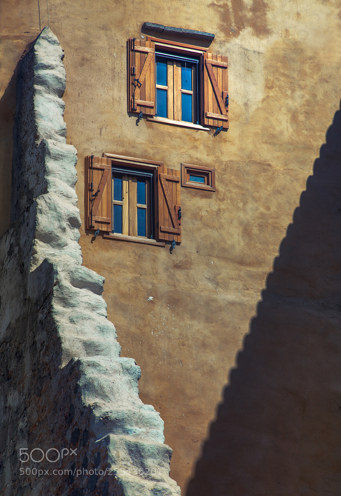 Canon EOS 5D Mark II sample photo. Sky on the wall photography