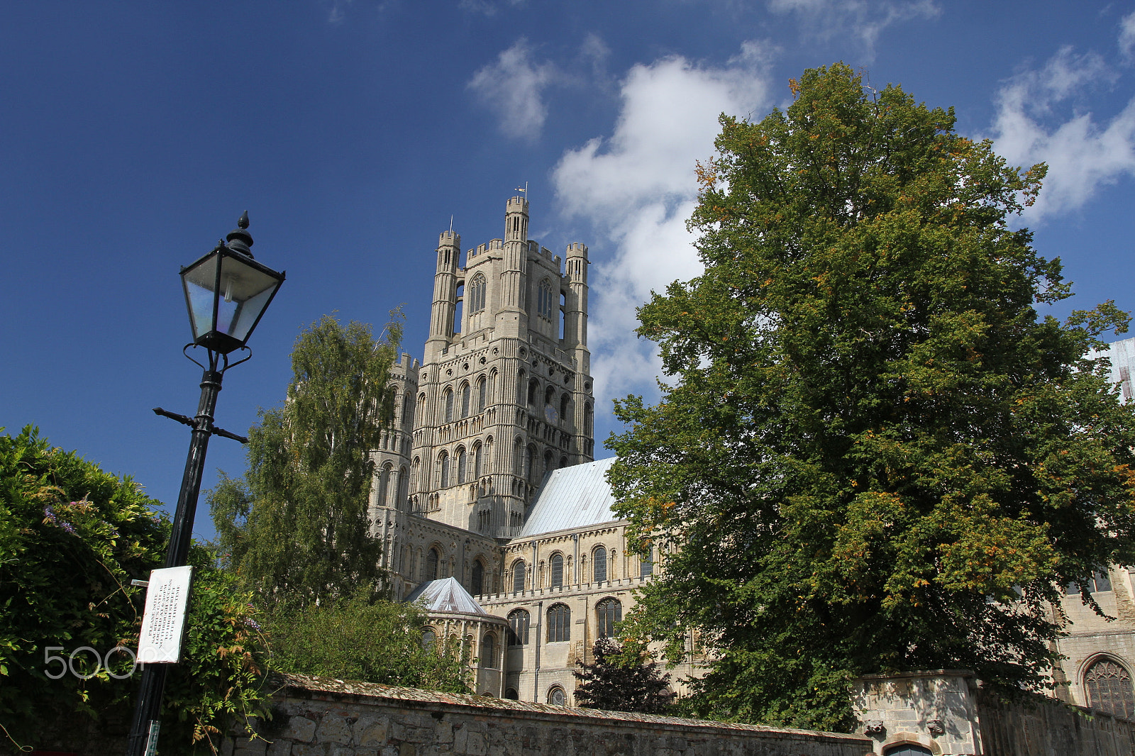 Canon EOS 7D + Canon EF 17-40mm F4L USM sample photo. In and around ely, cambridgeshire in autumn photography