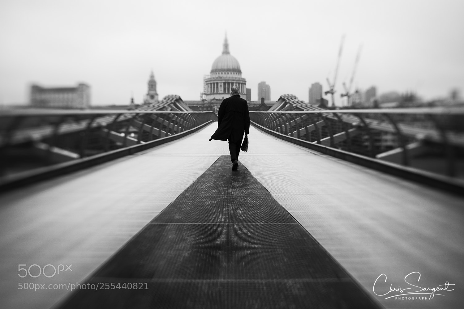 Fujifilm X-T2 sample photo. Stranger on a bridge photography