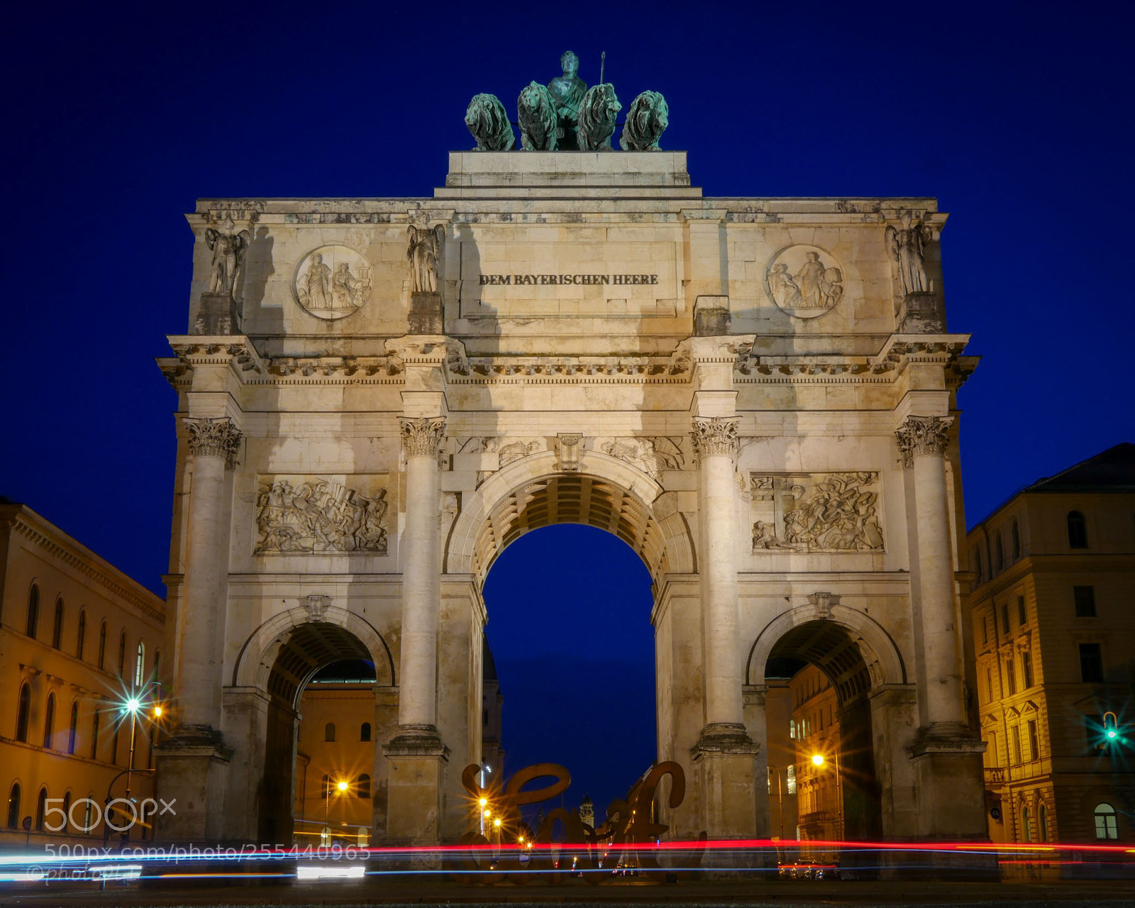 Panasonic Lumix DMC-GX8 sample photo. Siegestor münchen photography